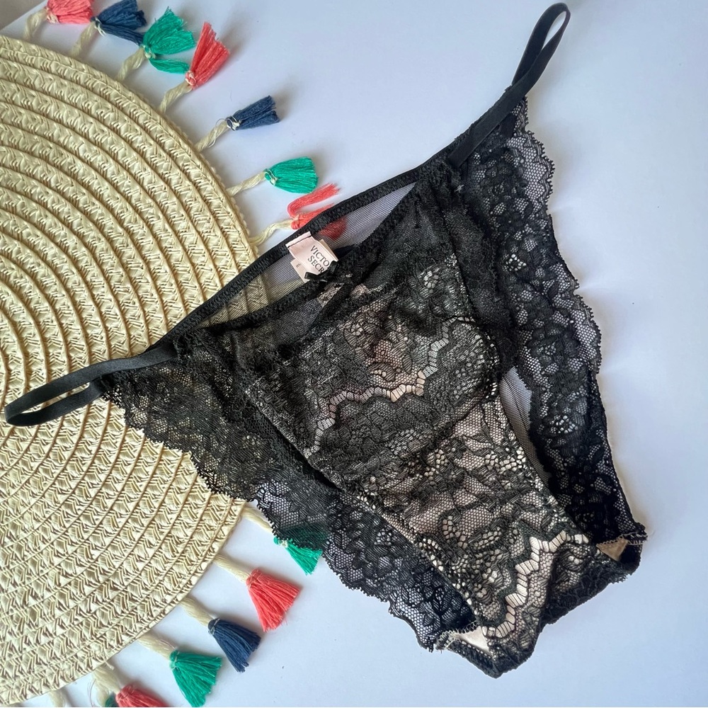 Victoria's Secret Dream Angels Lace & Mesh String Bikini Panty Black M NEW